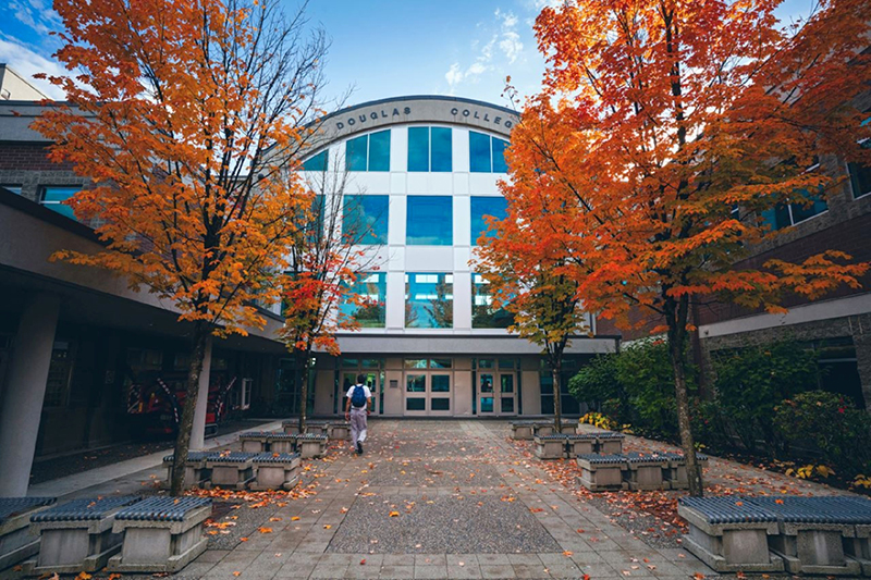 Douglas College – Coquitlam – Du Học & Đinh Cư Canada